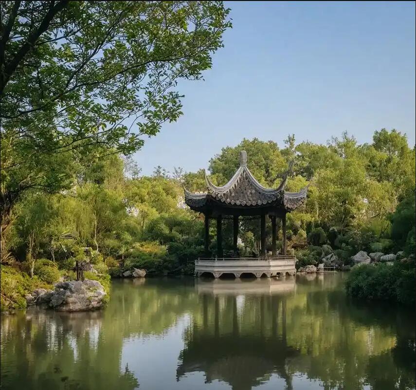 成都新都雨真培训有限公司